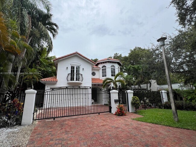 4110 Pamona Ave