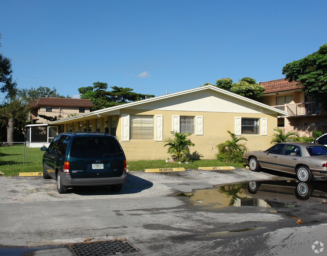 Francis Apartments - Francis Apartments