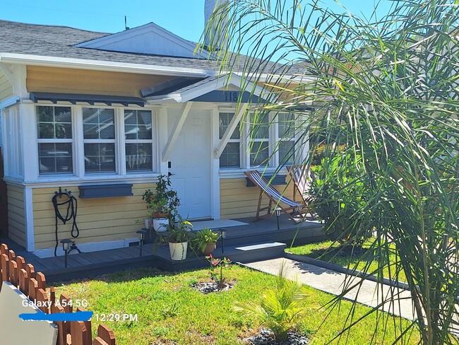 Building Photo - 118 S J St