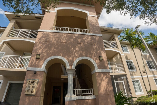 Building Photo - 6386 Emerald Dunes Dr Unit 202 Rental