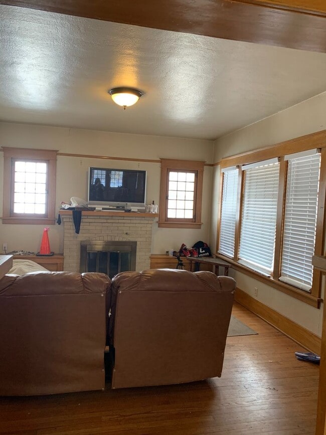 Photo - PRE-LEASING FOR JUNE