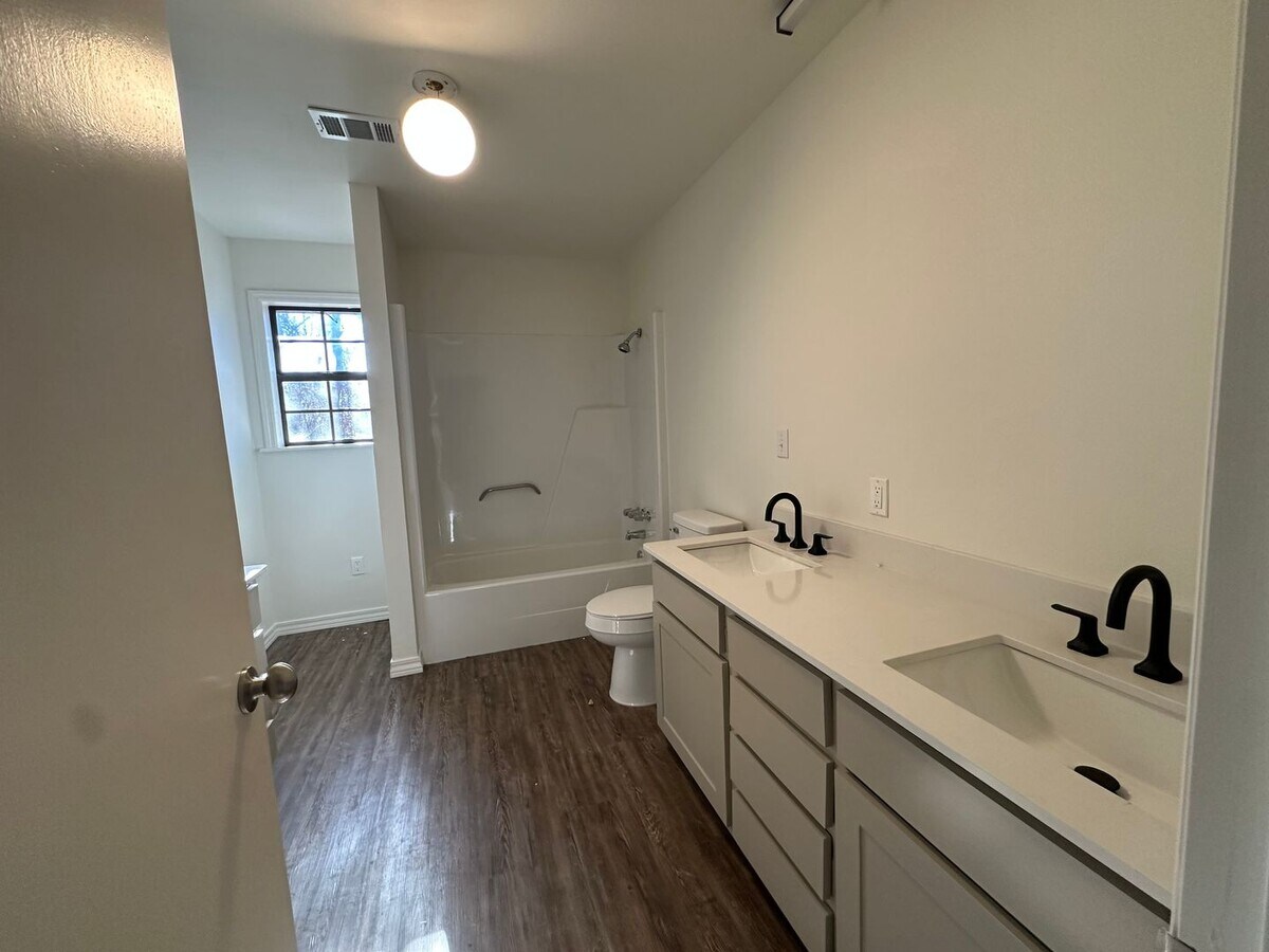 Photo - **Coming Soon**Welcome to this charming 4-bedroom, 2-bathroom home located in the scenic outskirt...