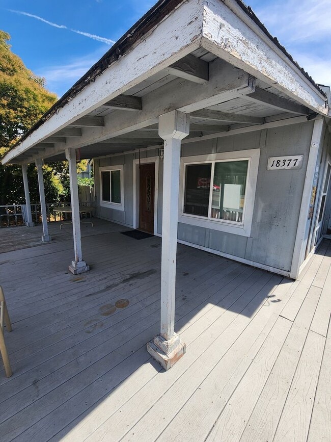Building Photo - Jamestown Rental