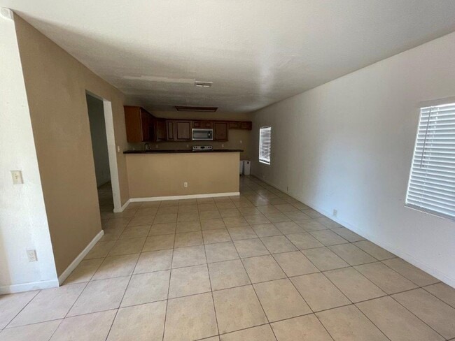 Photo - 600 S Roosevelt St