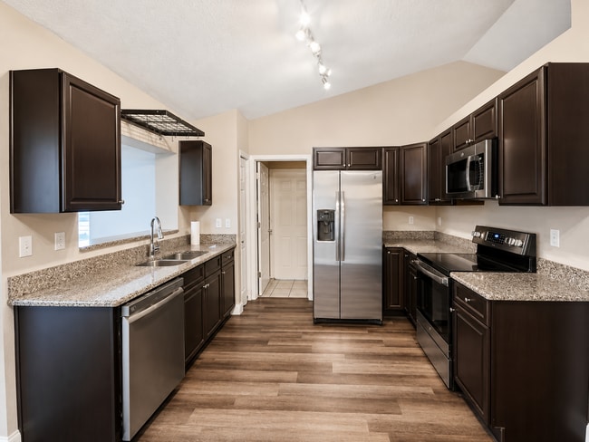 Photo - 326 Colonade Ct