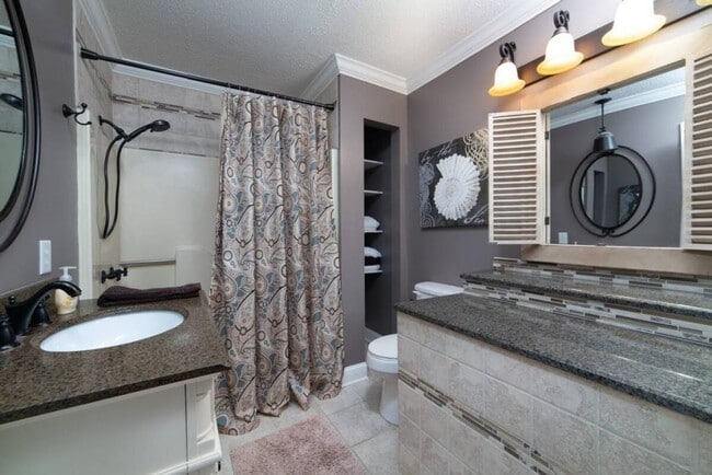 Photo - 7206 Sawyer Rd