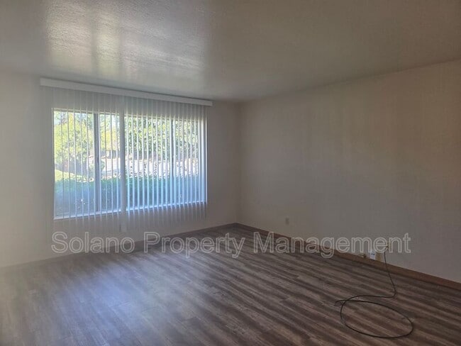 Photo - 3203 Niagara Way