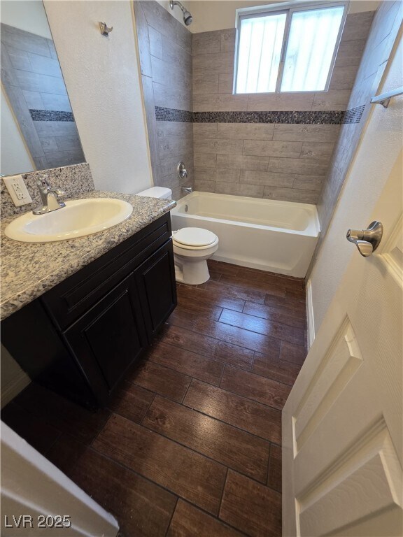 Building Photo - 2626 Lynnwood St Unit 2