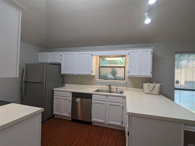 Photo - 191 S Burbank Dr