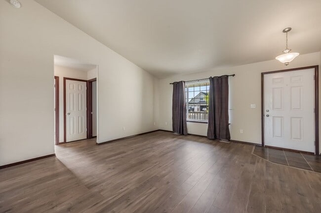 Photo - 3 bed 2 bath rancher