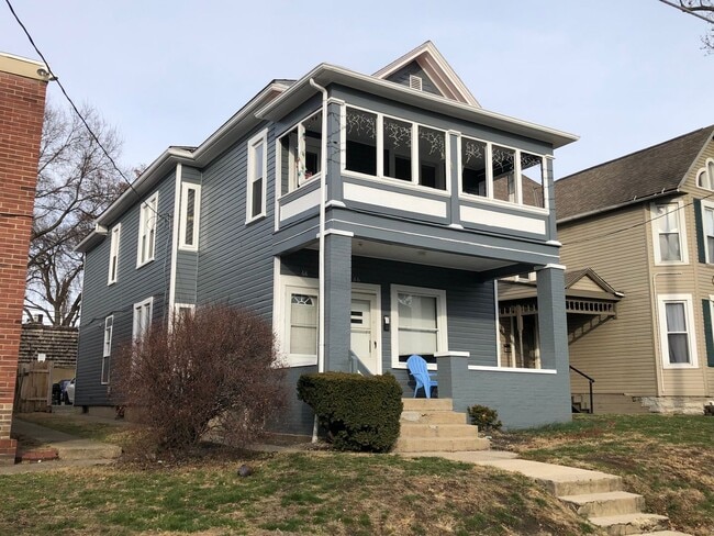 Building Photo - 66-68-68 E Woodruff Ave Unit 66