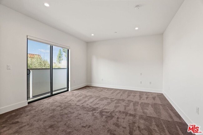 Photo - 2250 Fox Hills Dr Unit 103