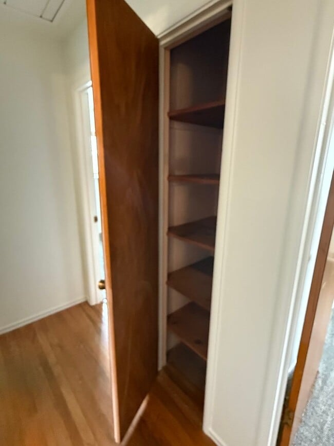 Photo - 561 Princeton Pl