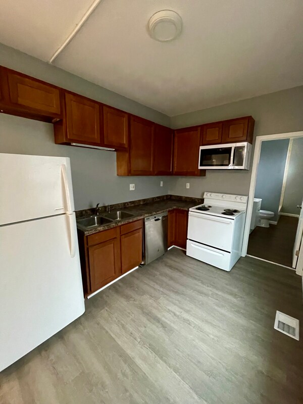 Photo - 1342 Berry Blvd