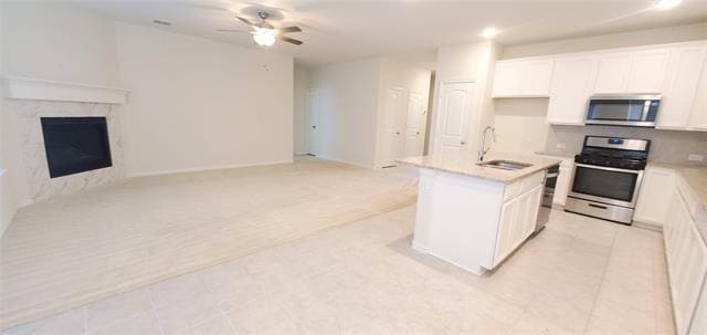 Photo - 2016 Robert St