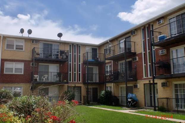 5919 W 63rd St Unit 1C