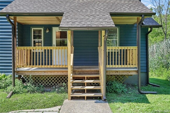 Photo - 222 Bog Hollow Rd