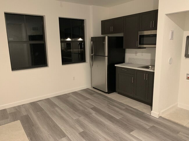 Building Photo - 12832 SW 229th St Unit 3 bedroom 2 bathroom with 2 car garage