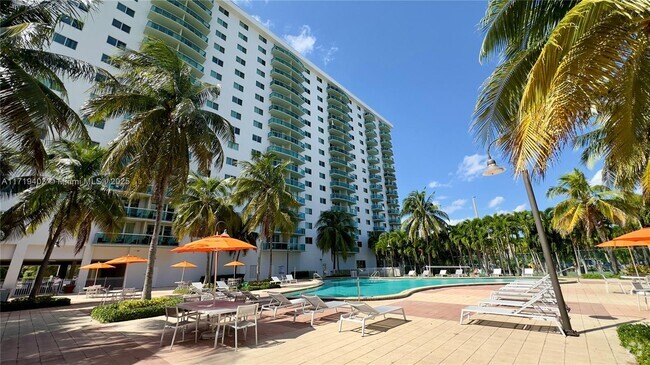 Building Photo - 19380 Collins Ave Unit 227 Rental