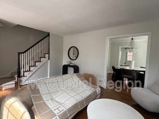 Photo - 8901 Seneca Ln