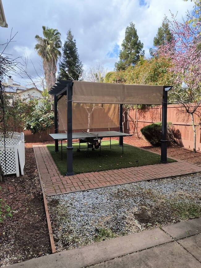 Photo - 4 Bedroom 3 Bathroom In Rocklin!