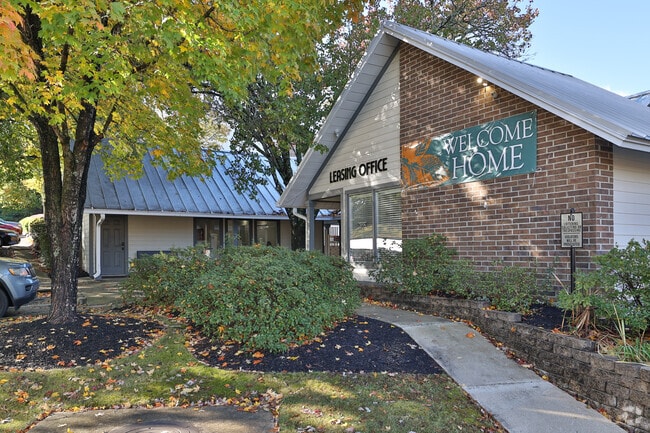 Building Photo - Windmill Apartments