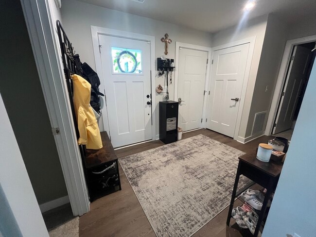 Entrada principal - 2736 Thornton Grove Blvd