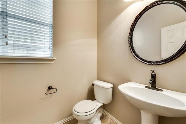 Photo - 1439 Royal Oaks Dr