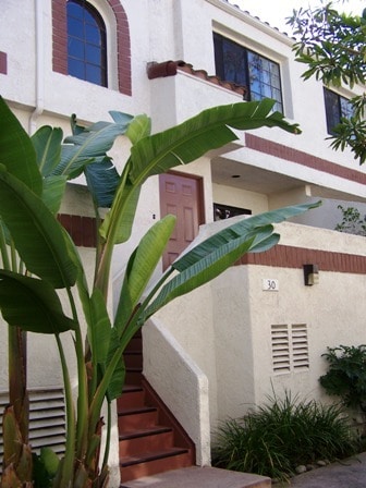 Unit front - 2931 Plaza del Amo