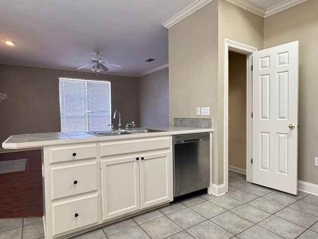 Photo - 5578 Arialo Dr