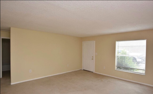 Photo - 712 E Garden St Unidad 8