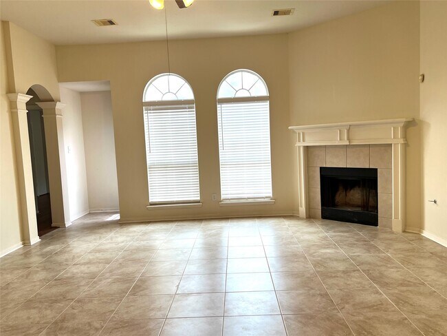 Photo - 442 Pinewood Ridge Dr