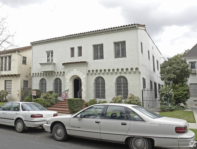 355 N Orange Grove Ave