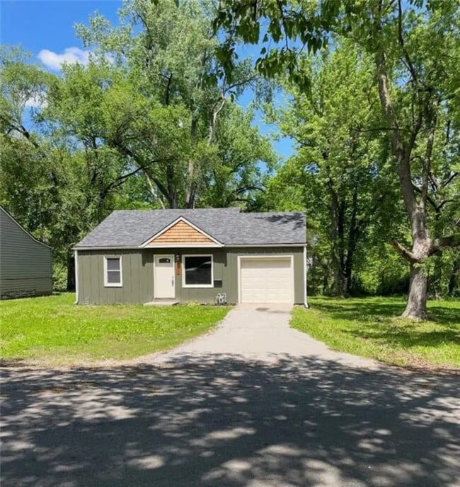 Photo - Waverly Avenue