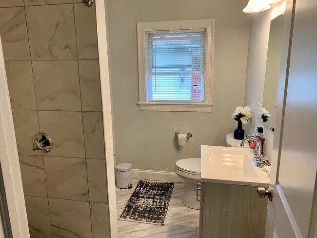 Photo - 150 Alder St