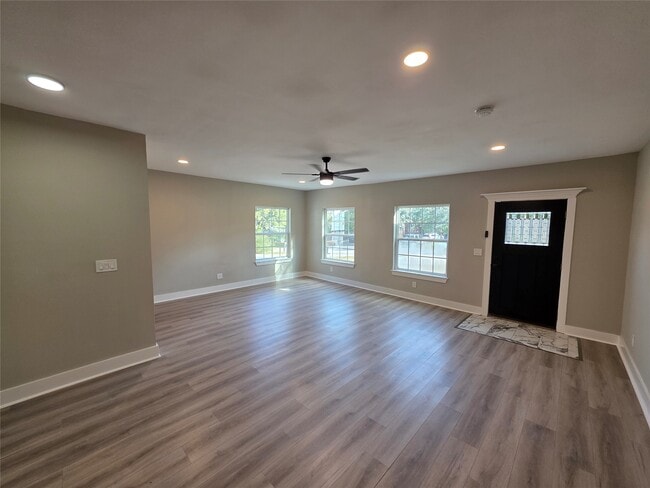 Photo - 10731 Hillside Dr