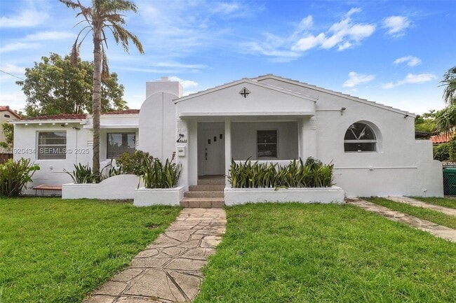 Building Photo - 4630 SW 13th Terrace