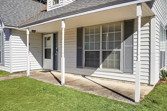 Photo - 1084 Willowood Ave