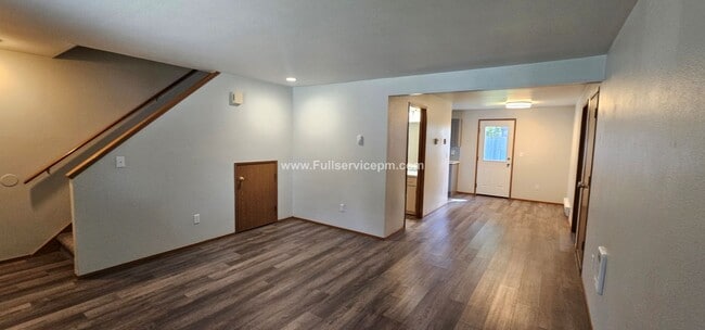 Photo - Beautiful duplex apt. on Quiet culdesac