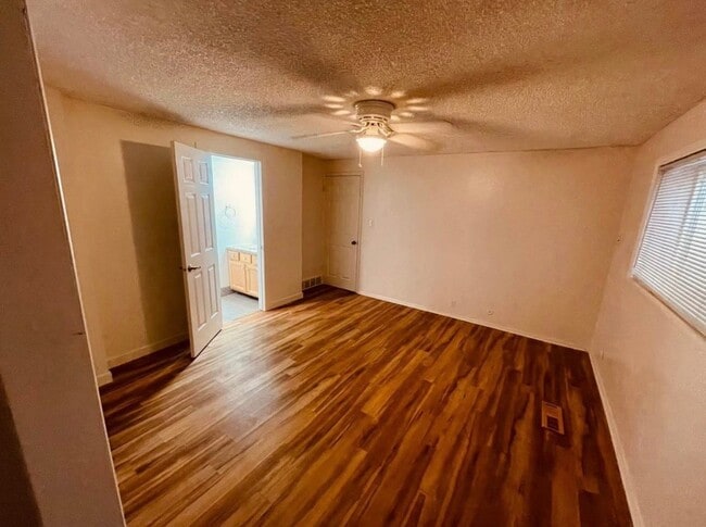 Photo - 844 S Roberta St Unit 4