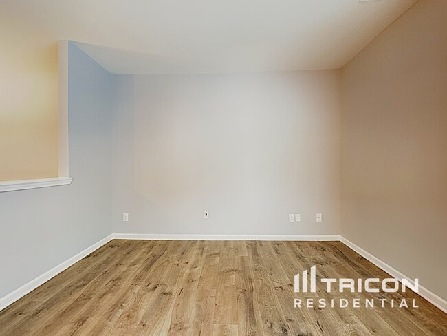 Photo - 3323 Lowland Dr