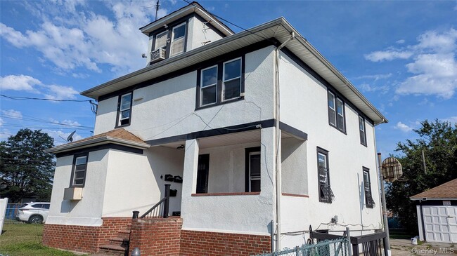 Building Photo - 210 Pearl St Unit 2S Rental