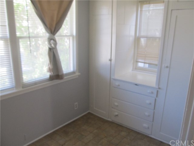 Photo - 616 W Chapman Ave