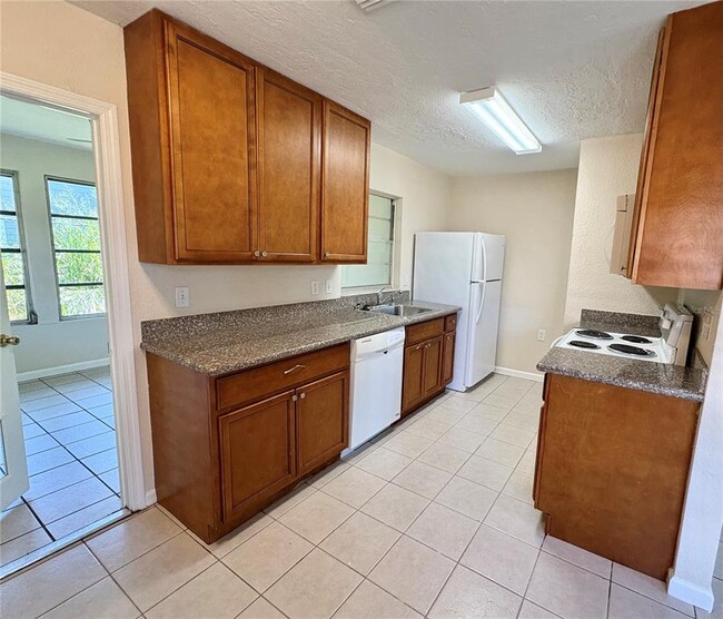 2208 16th Ave W