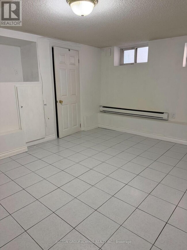 1188 Avenue Rd Unit B