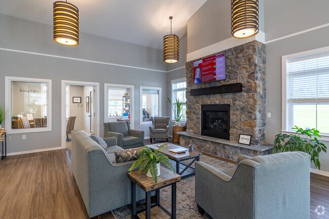 Cómoda Casa Club Área Común - Oakwood Hills Apartments