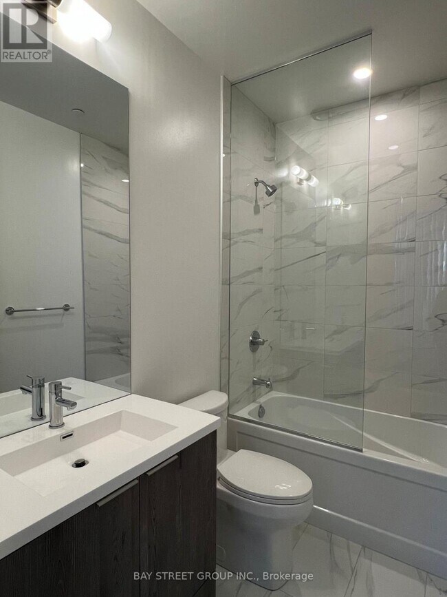 Photo - 8 Interchange Wy Unit 601