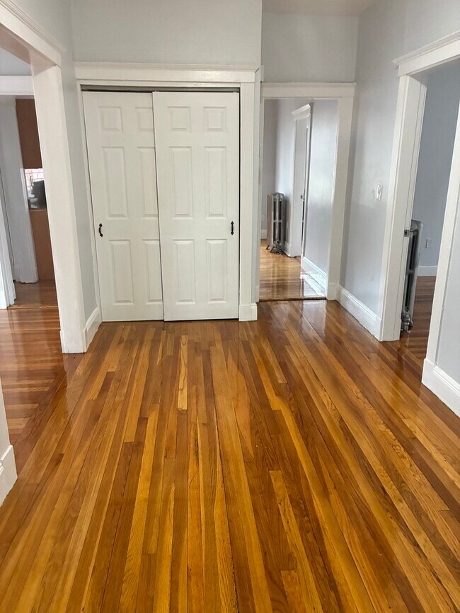 120 Capen St Unit 3