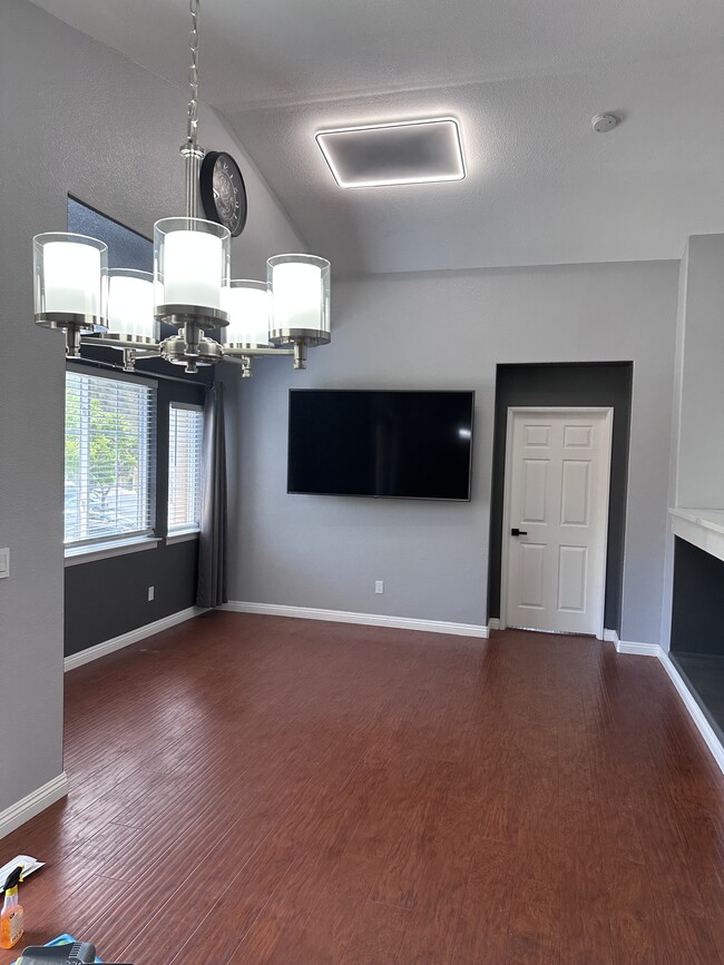 Building Photo - 10370 Scripps Poway Pkwy
