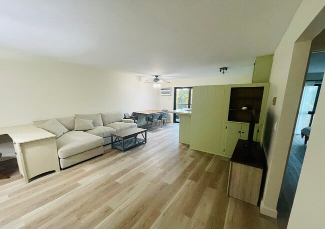 Building Photo - 7838 Cowles Mountain Ct Unit 19 Rental